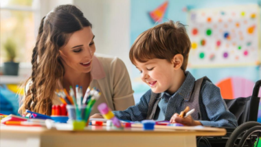 Accompagnement des élèves en situation de handicap : un parcours personnalisé de la maternelle au lycée