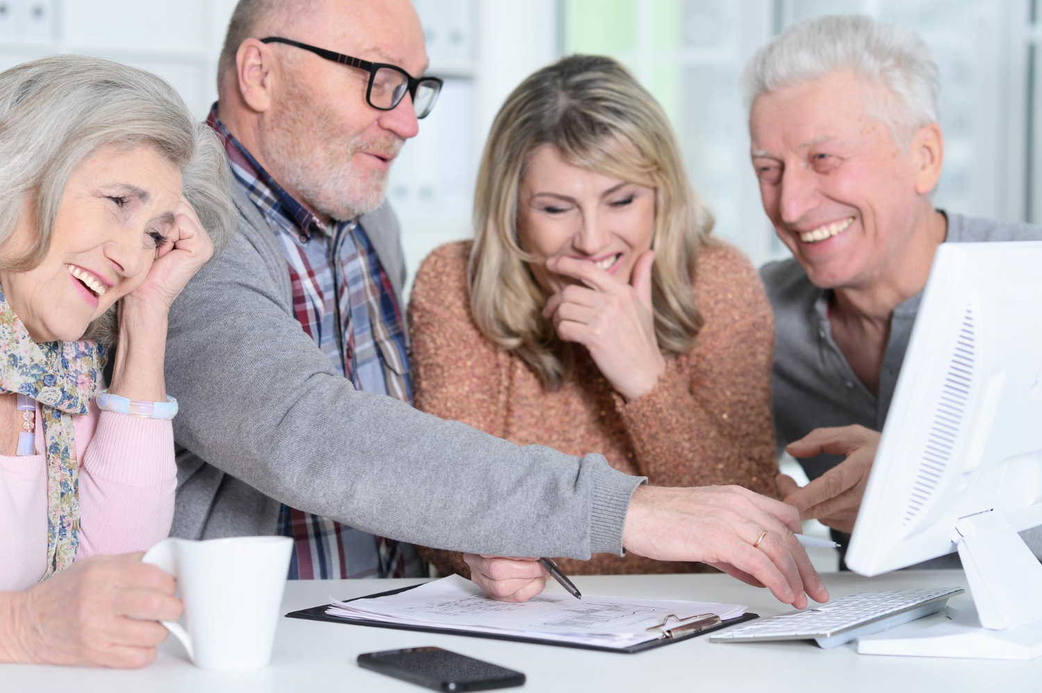 Et si le numérique devenait le meilleur allié des seniors en 2025