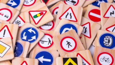 Langue des signes : une nouvelle version du code de la route arrive