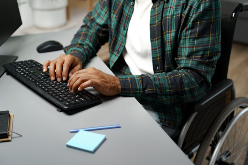 Une dynamique inédite se met en place pour l’inclusion dans les services publics
