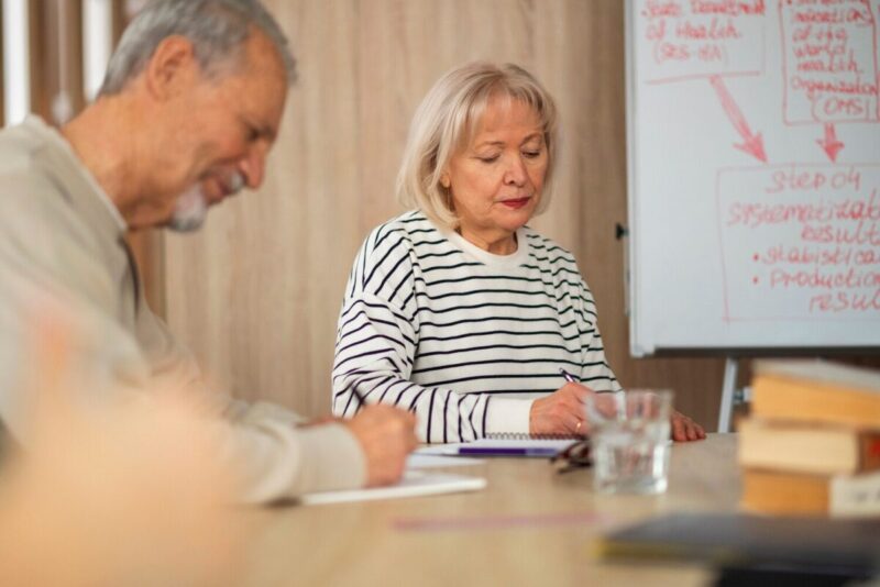 Un tournant pour les seniors ? Le nouveau plan de la Caisse des dépôts pose question