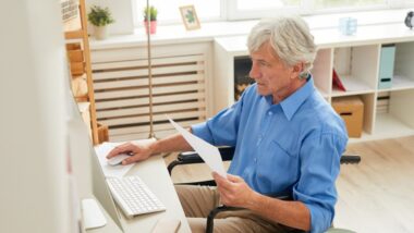 Retraite : découvrez si vous pouvez cumuler votre pension avec l’AAH de la CAF